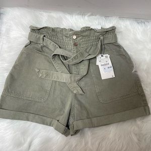 Green Zara Paperbag shorts women size 10